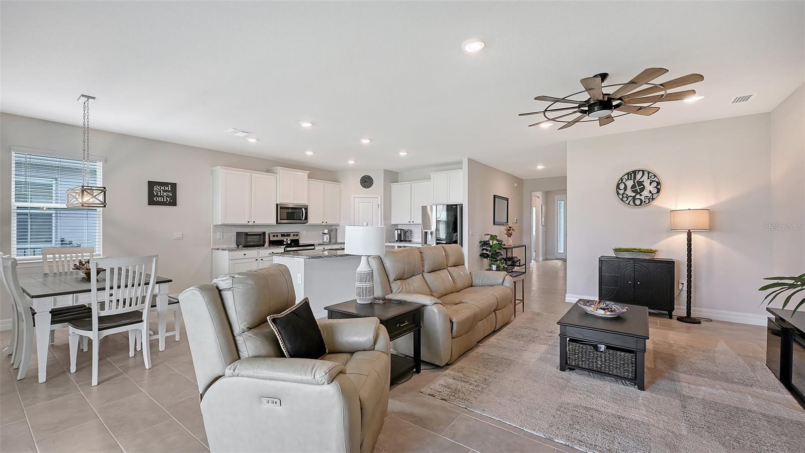 Image 14 of 45 For 17759 Cantarina Cove