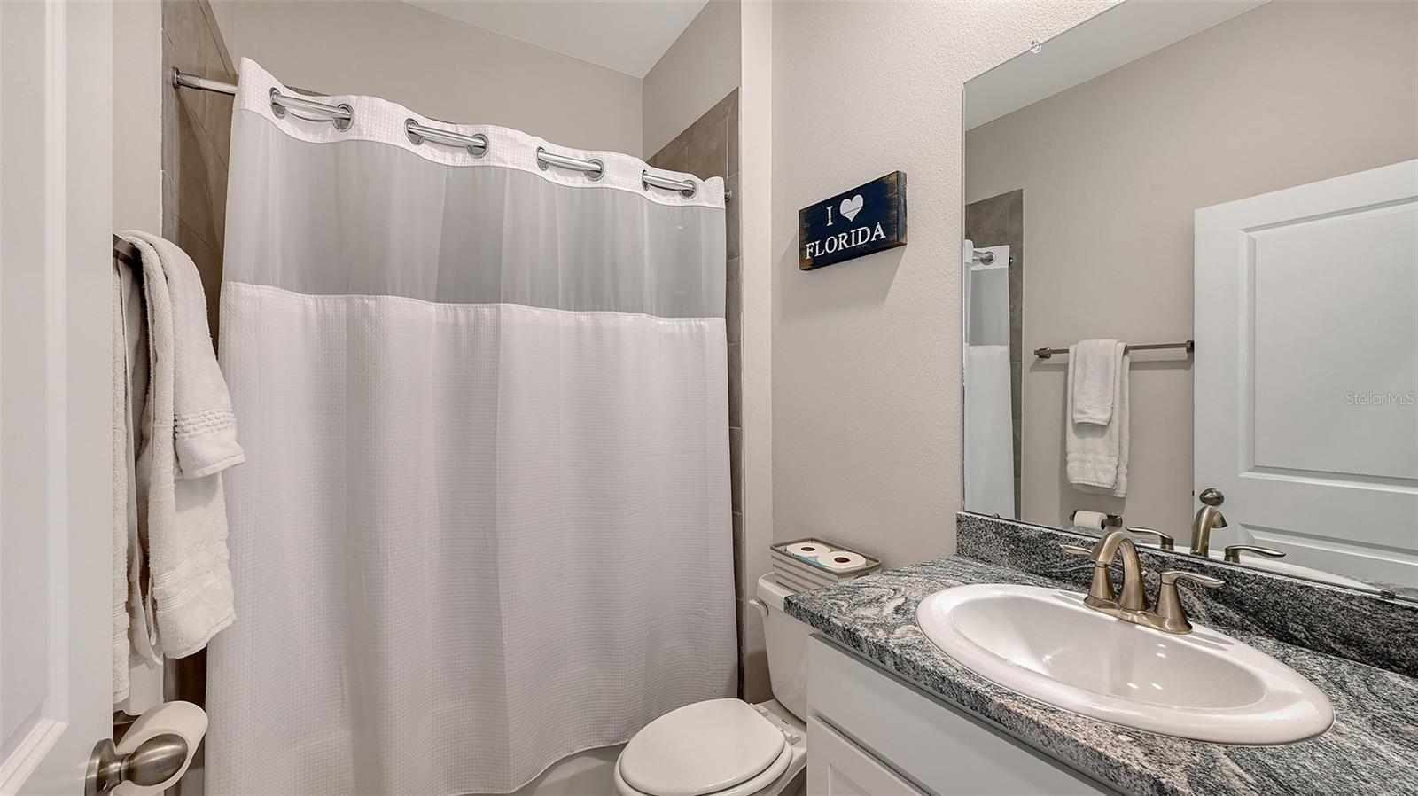 Image 25 of 45 For 17759 Cantarina Cove