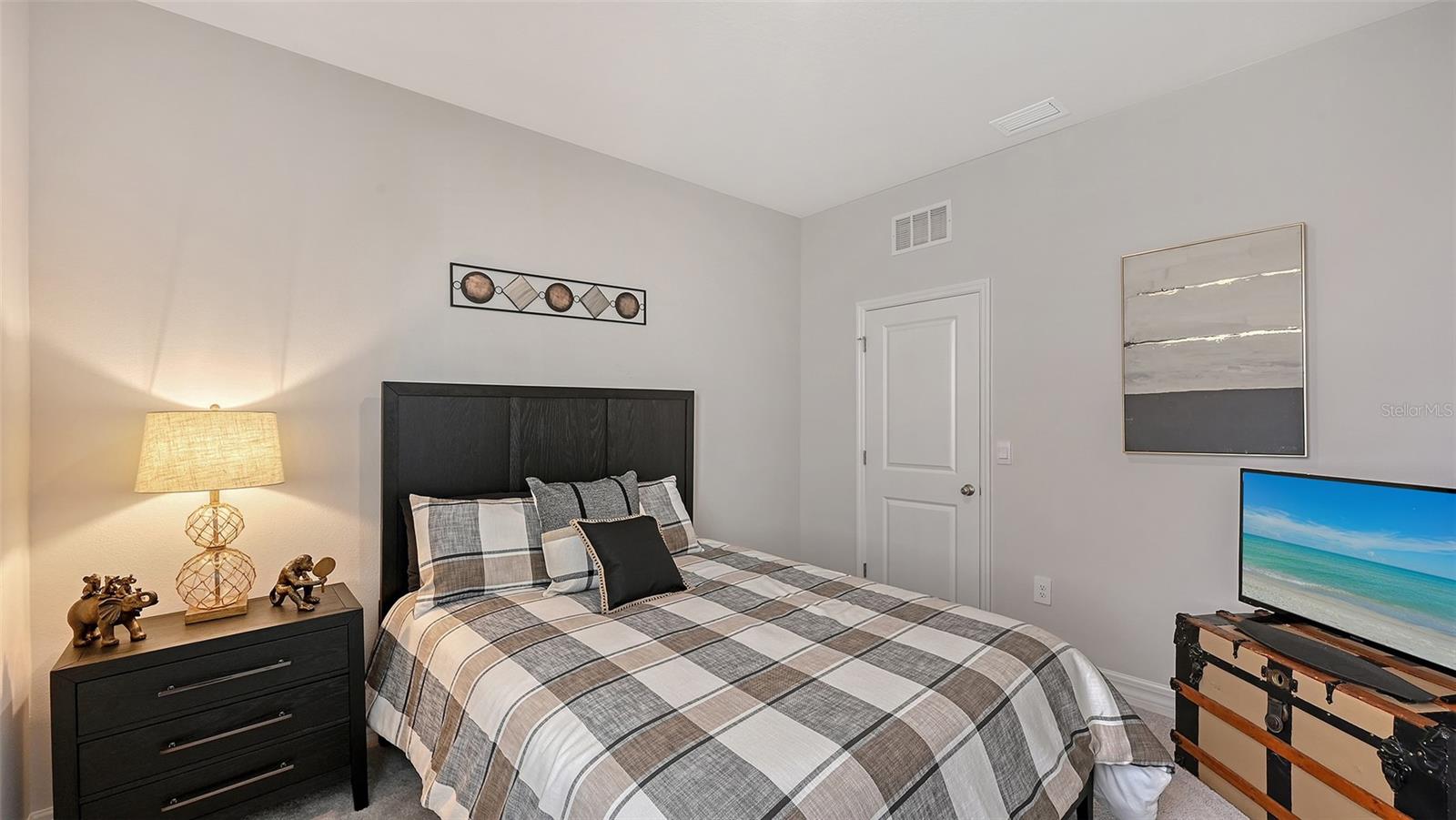 Image 29 of 45 For 17759 Cantarina Cove