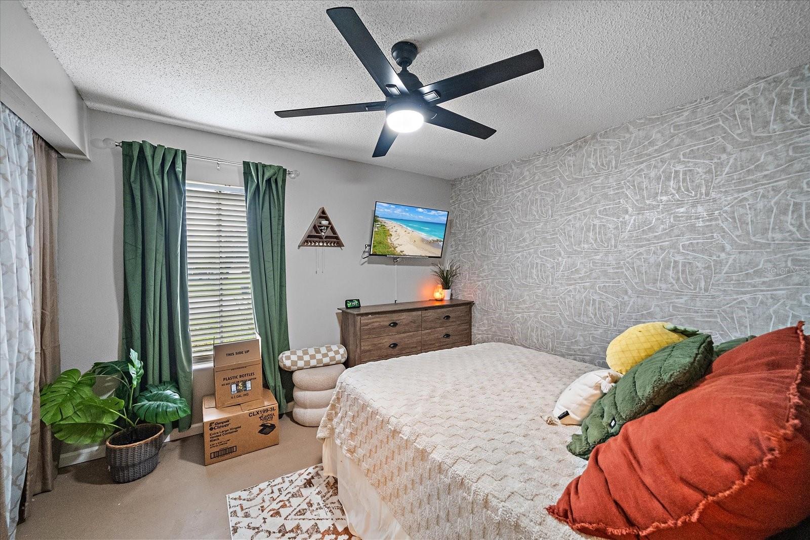 Image 21 of 27 For 4004 8th Street Court E