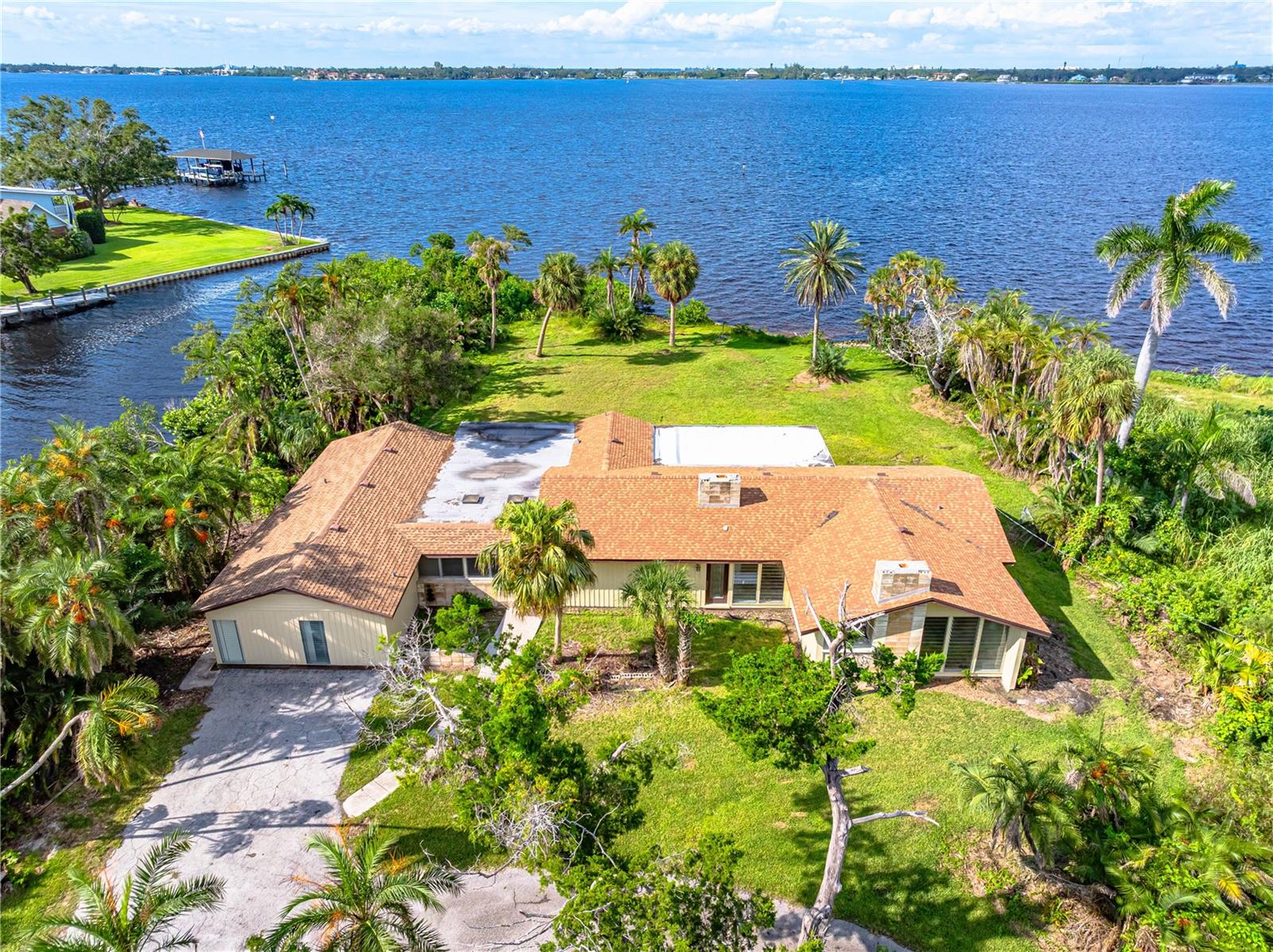 Image 9 of 28 For 3620 Riverview Boulevard