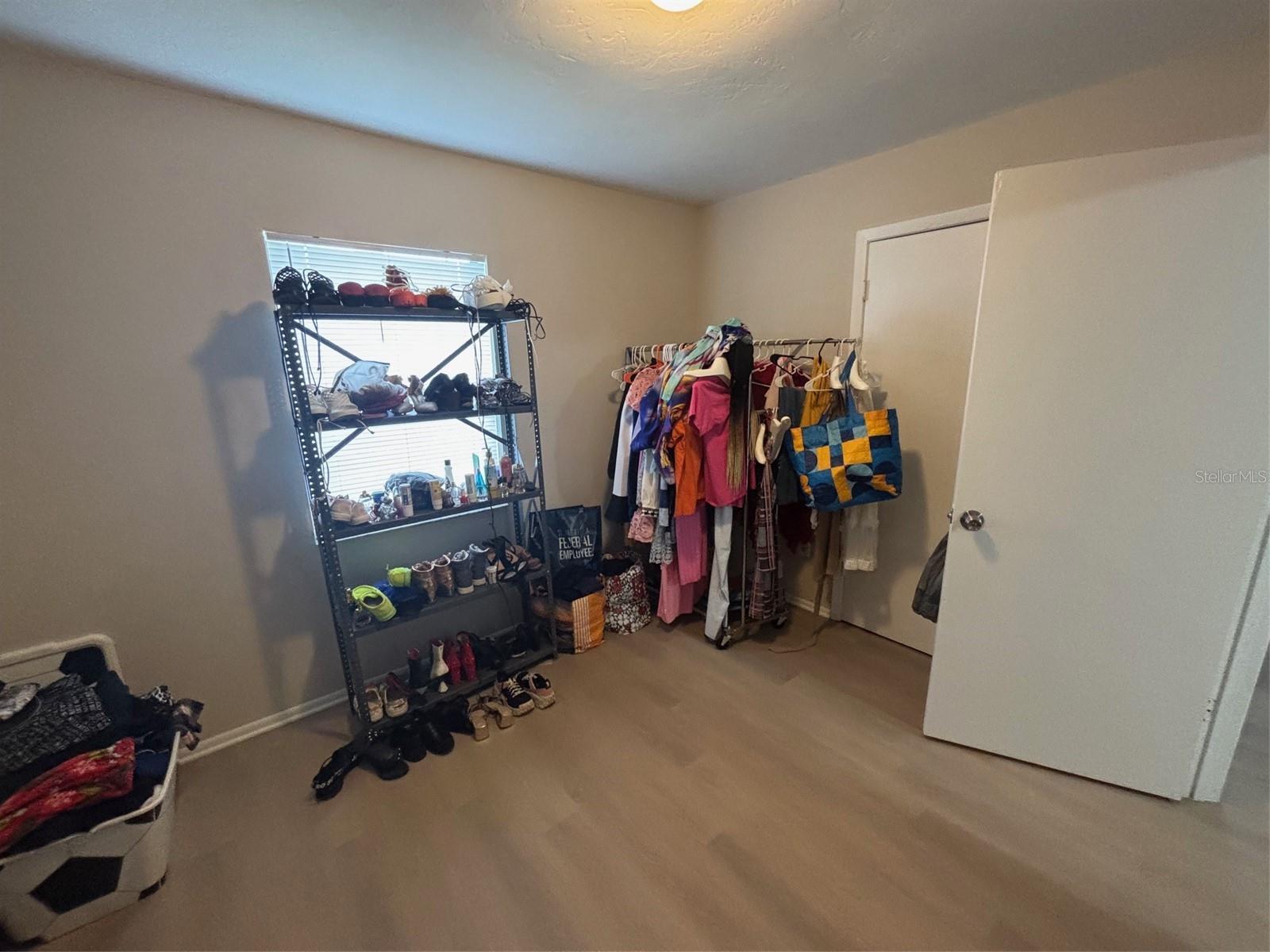Image 11 of 29 For 2381 Leon Avenue