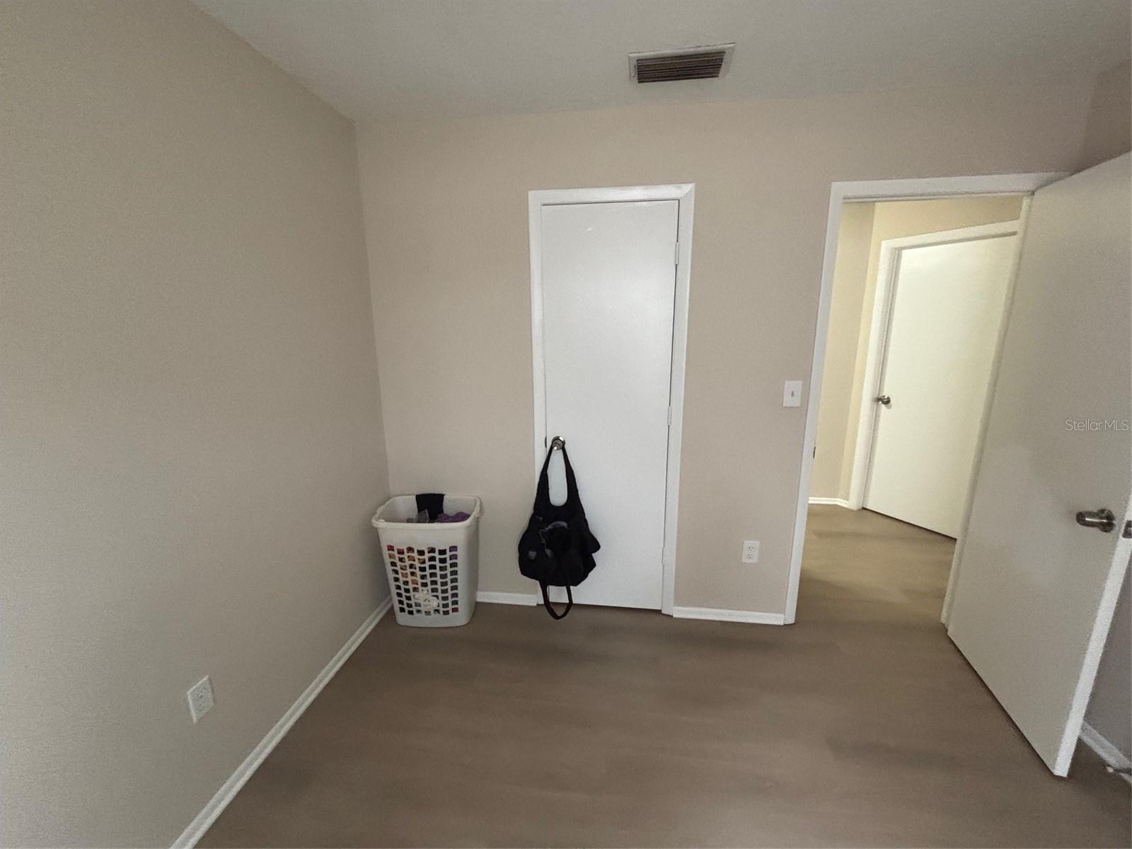 Image 13 of 29 For 2381 Leon Avenue