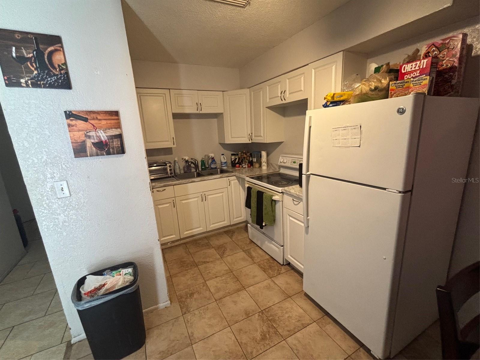 Image 19 of 29 For 2381 Leon Avenue