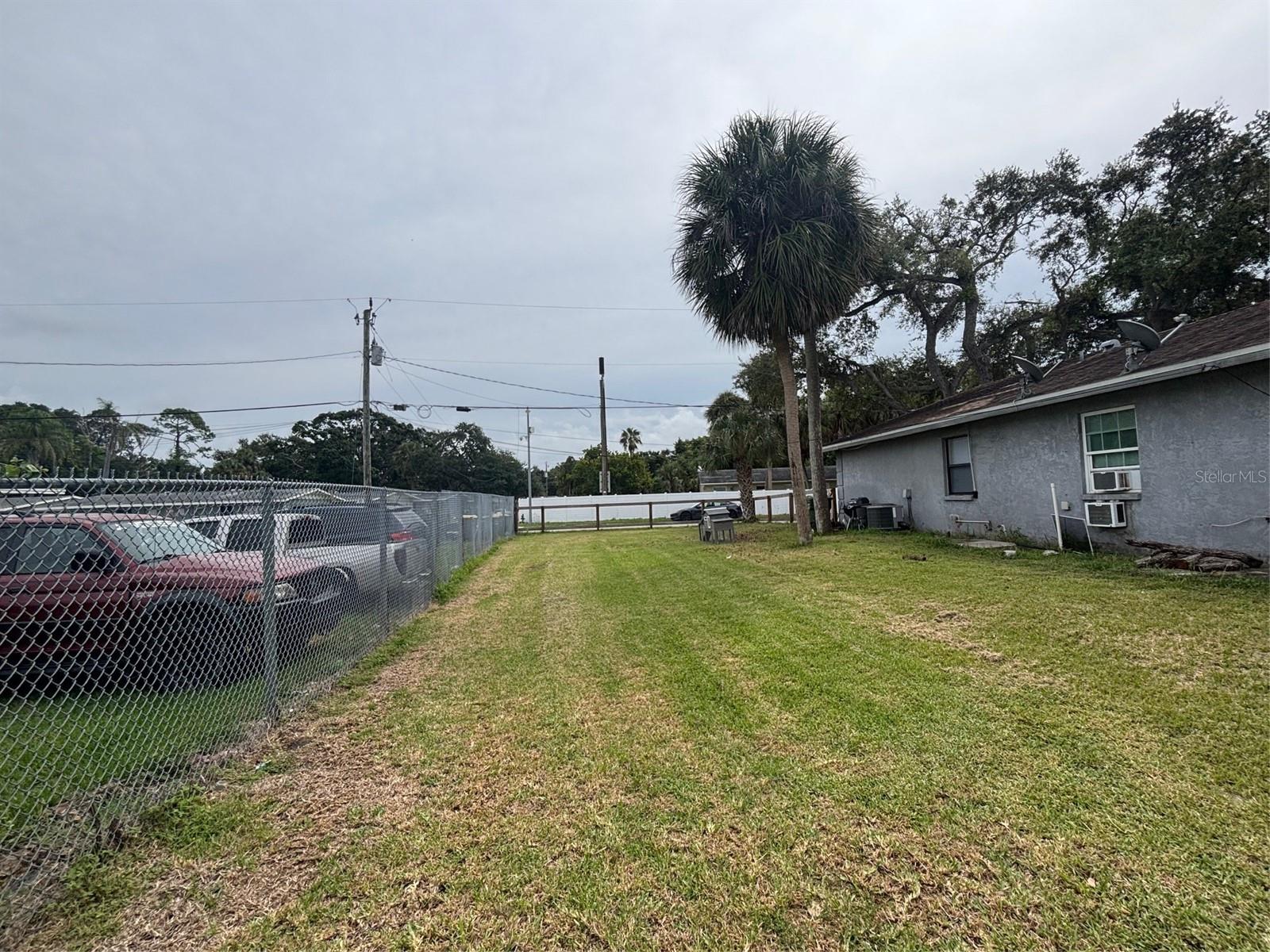 Image 4 of 29 For 2381 Leon Avenue