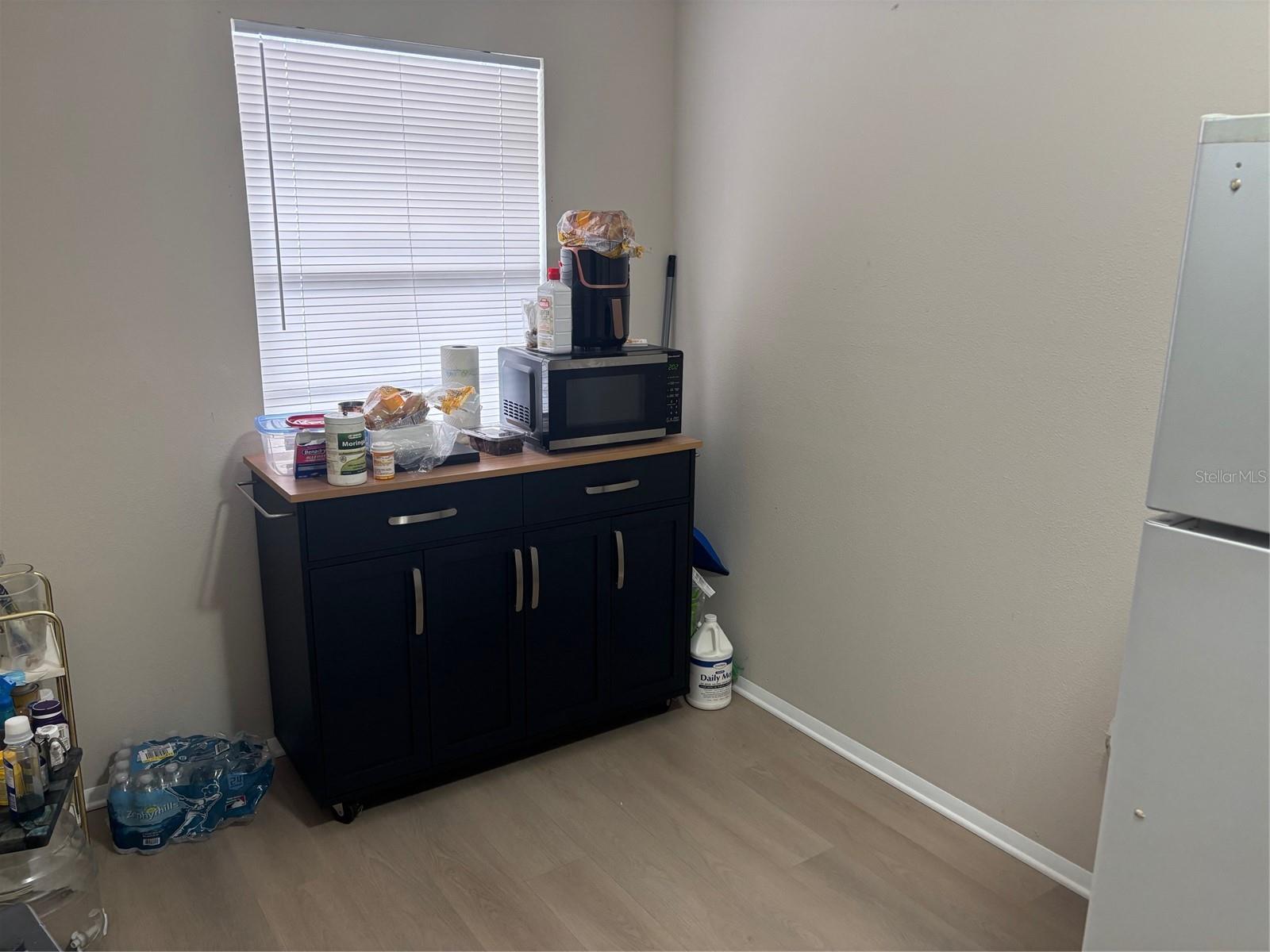 Image 8 of 29 For 2381 Leon Avenue