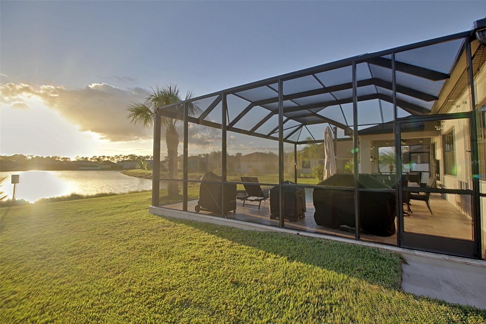Image 38 of 53 For 1907 Bottlebrush Way