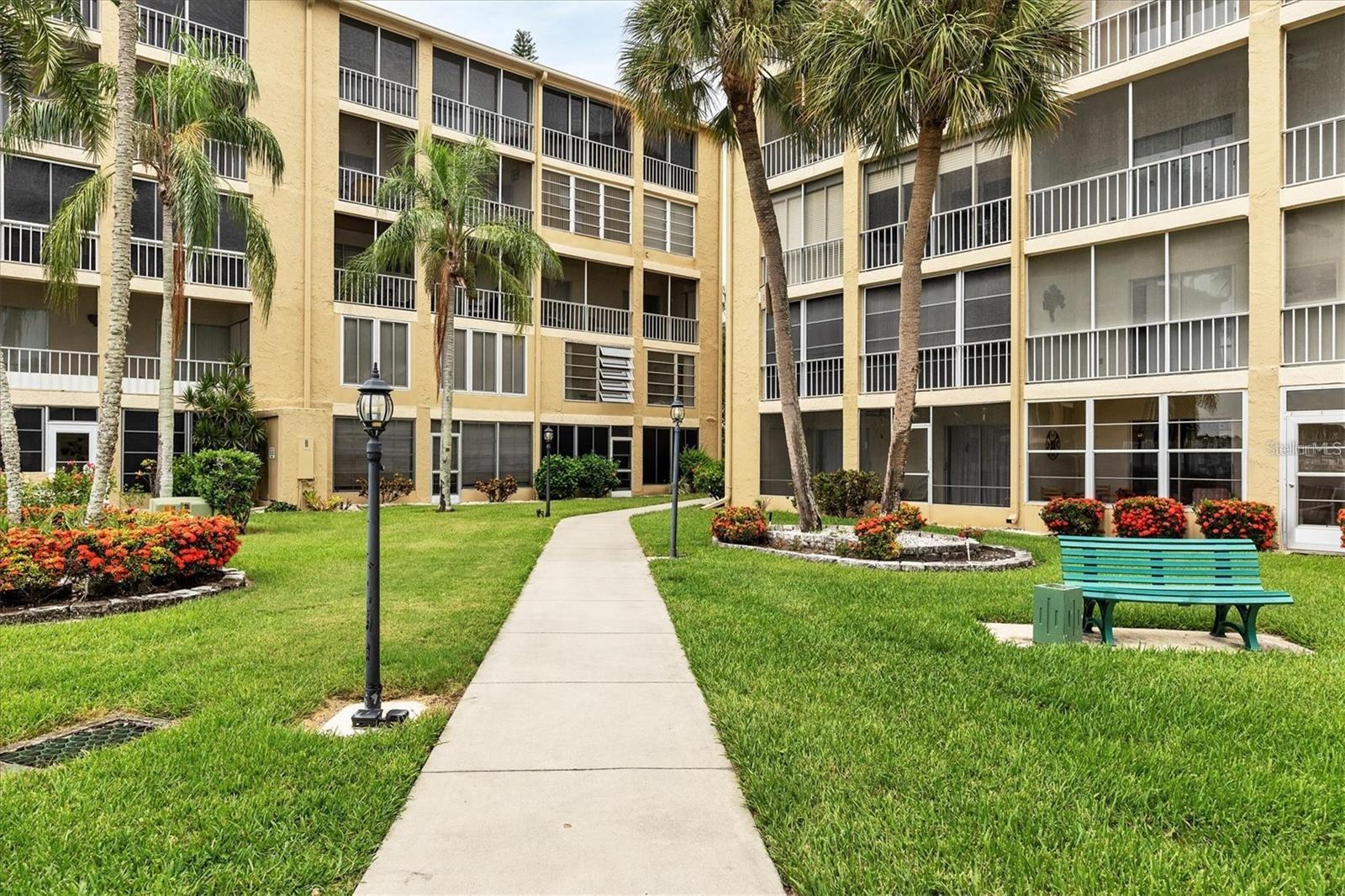 Image 8 of 32 For 3532 Lake Bayshore Drive K117