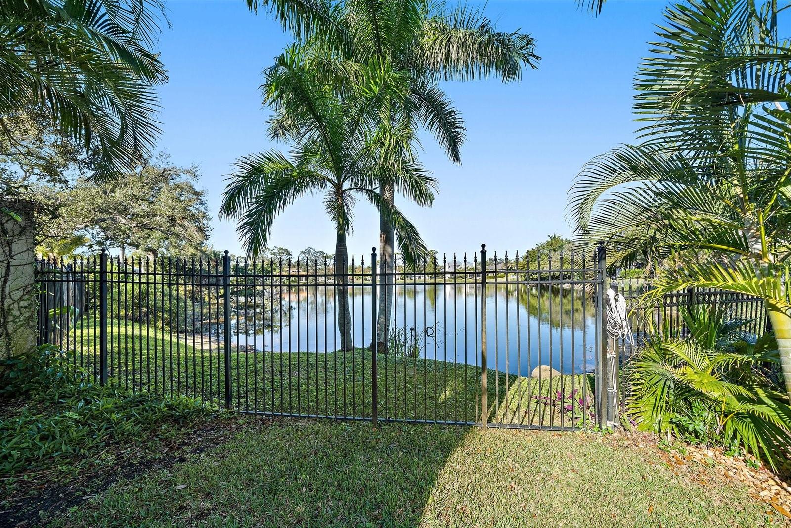 Image 12 of 27 For 1643 Lakeshore Drive