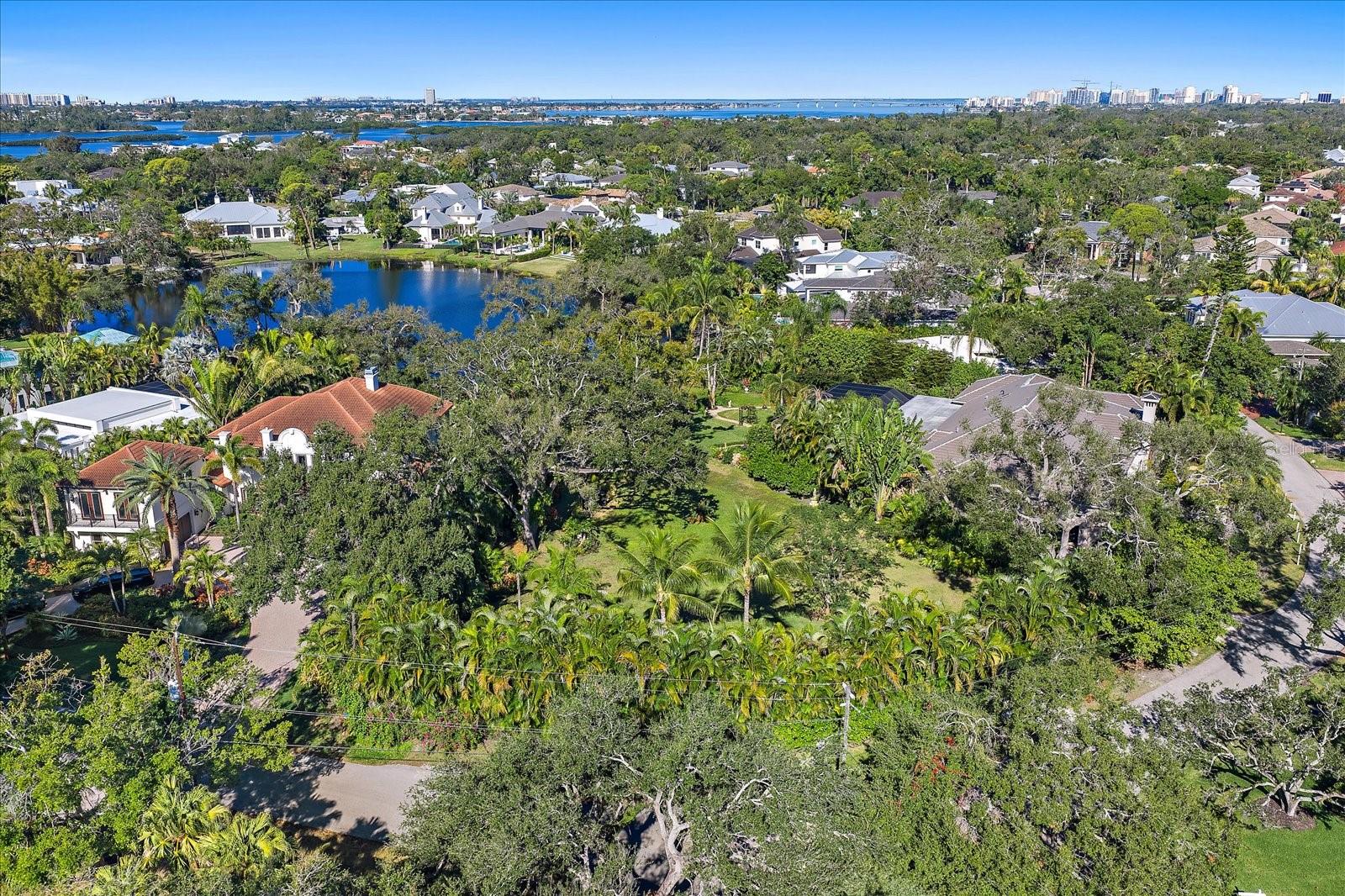 Image 16 of 27 For 1643 Lakeshore Drive