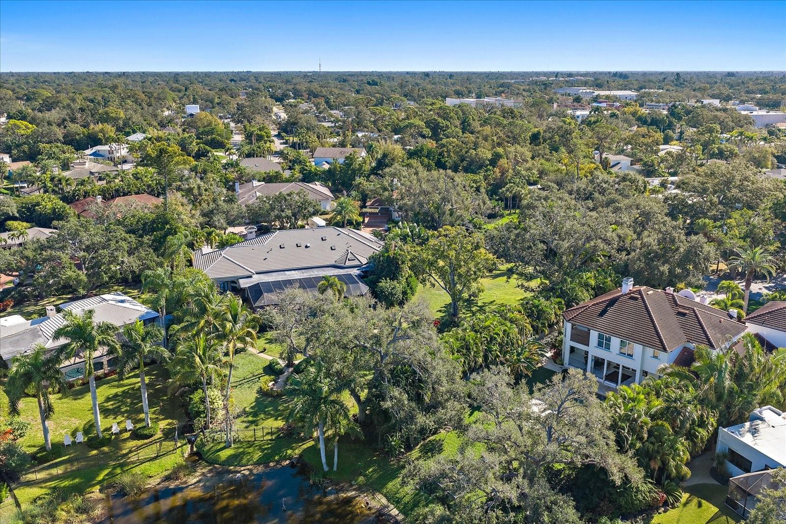 Image 18 of 27 For 1643 Lakeshore Drive