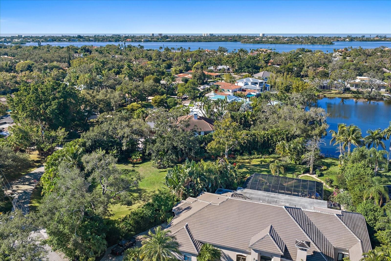 Image 22 of 27 For 1643 Lakeshore Drive