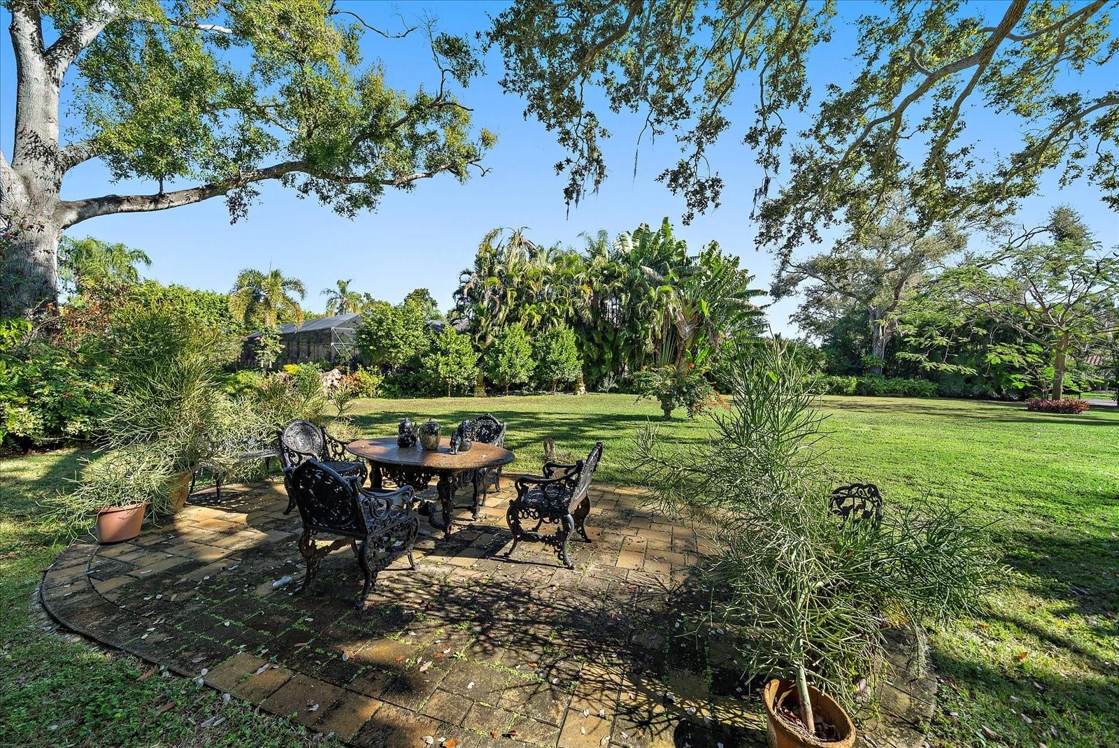 Image 8 of 27 For 1643 Lakeshore Drive