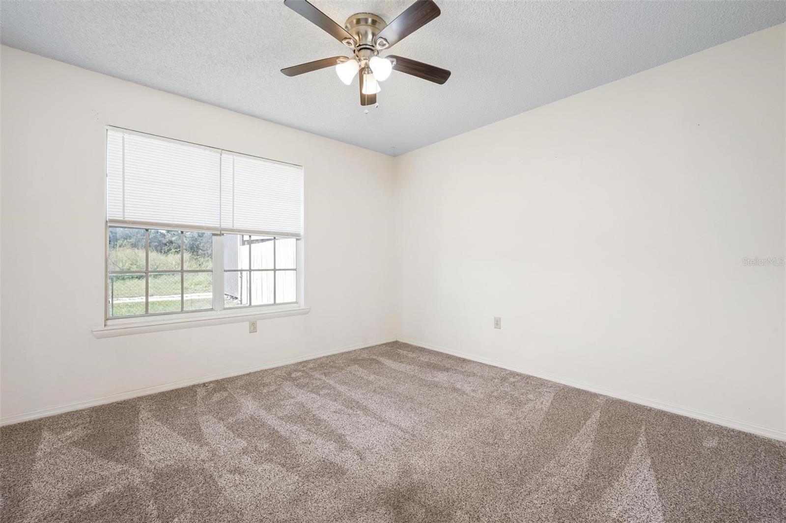 Image 17 of 34 For 613 45th Street E