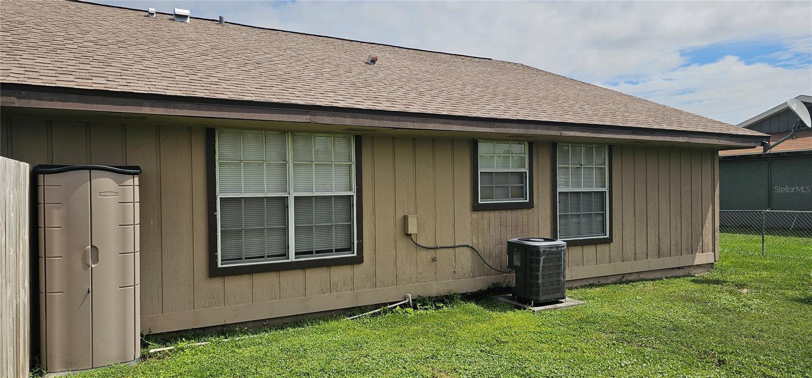 Image 2 of 12 For 613 45th Street E