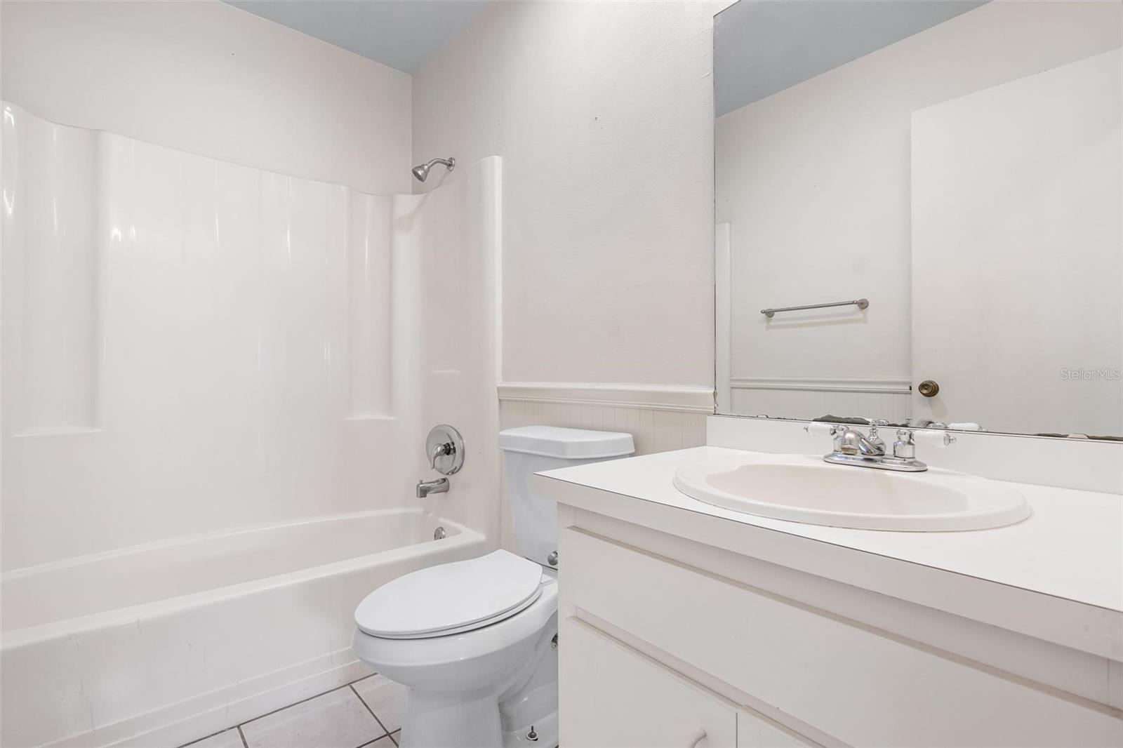 Image 20 of 34 For 613 45th Street E