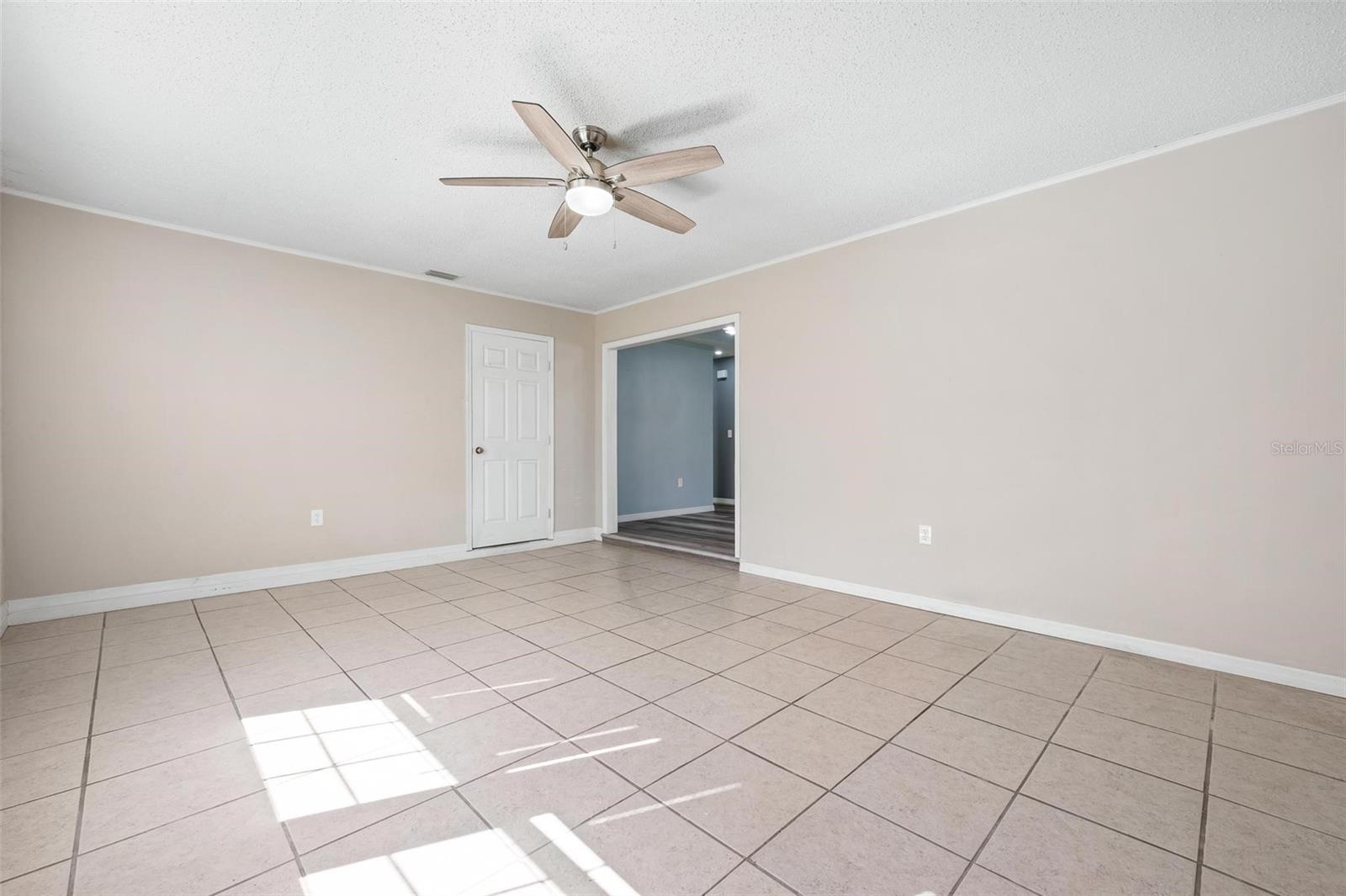 Image 24 of 34 For 613 45th Street E