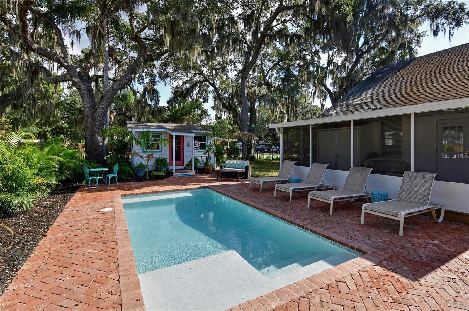 Image 4 of 18 For 1318 6th Street W