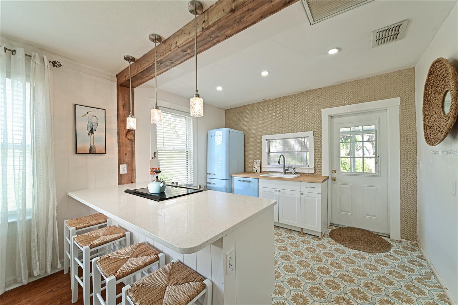 Image 5 of 18 For 1318 6th Street W