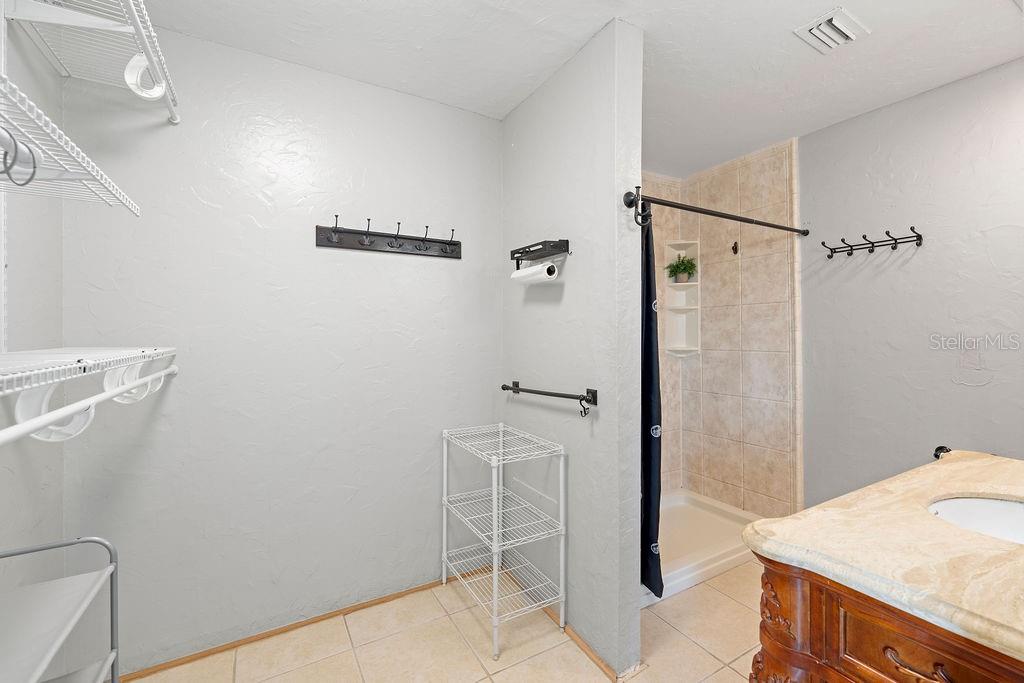 Image 45 of 71 For 1 Windrush Boulevard 98