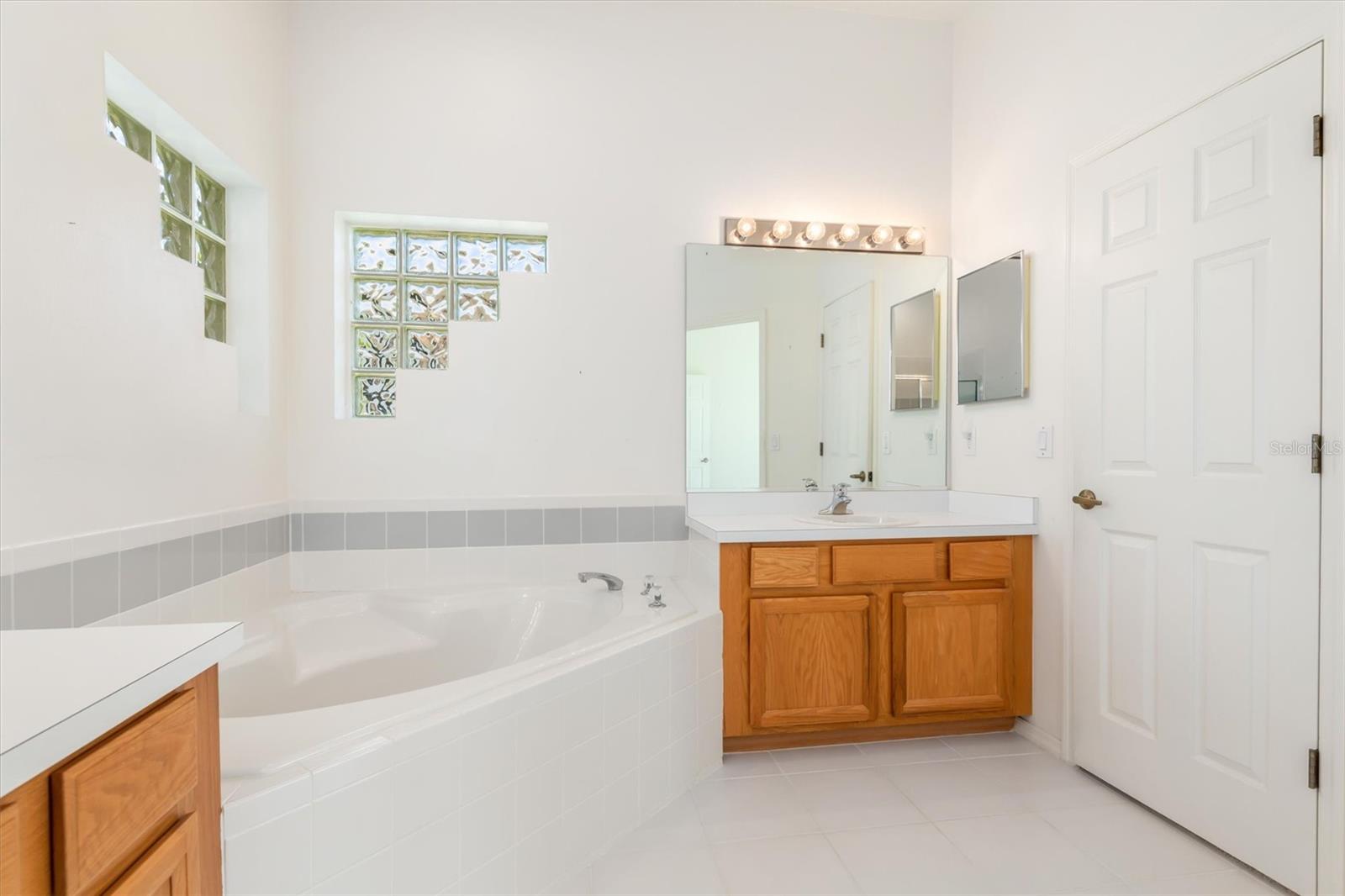 Image 28 of 50 For 6319 Sturbridge Court