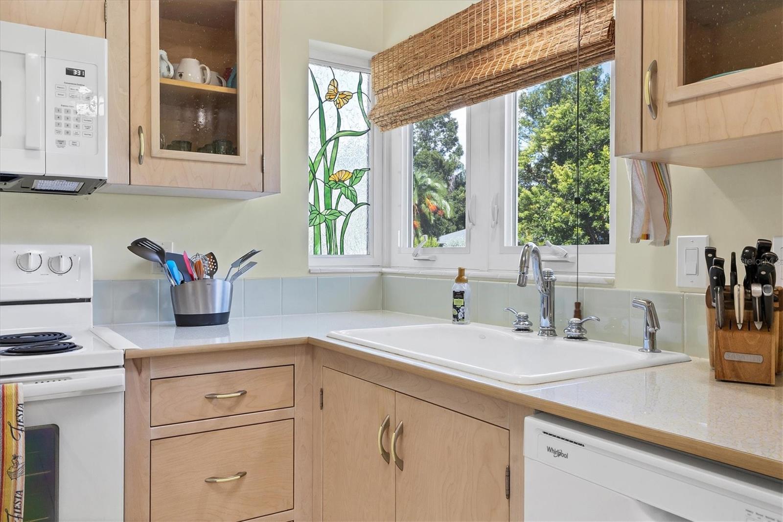 Image 16 of 57 For 1814 7th Street W