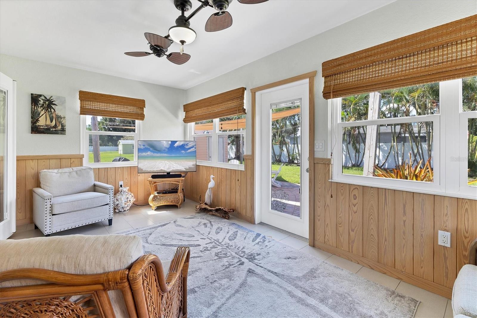 Image 22 of 57 For 1814 7th Street W