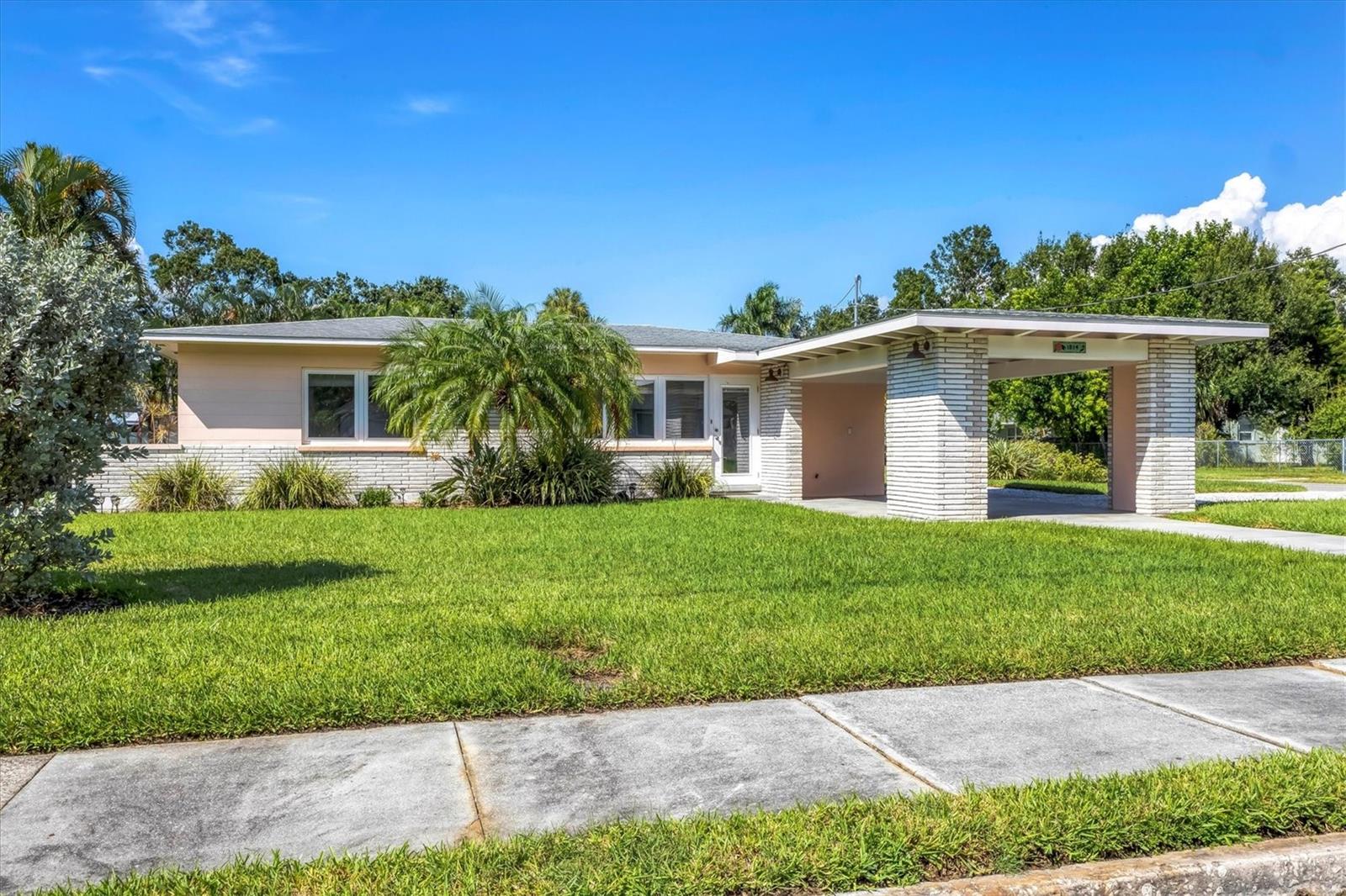 Image 4 of 57 For 1814 7th Street W