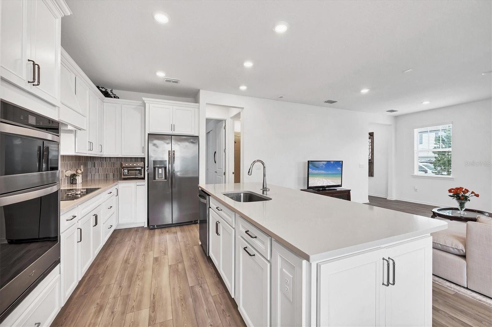 Image 12 of 58 For 9528 Lamine Way