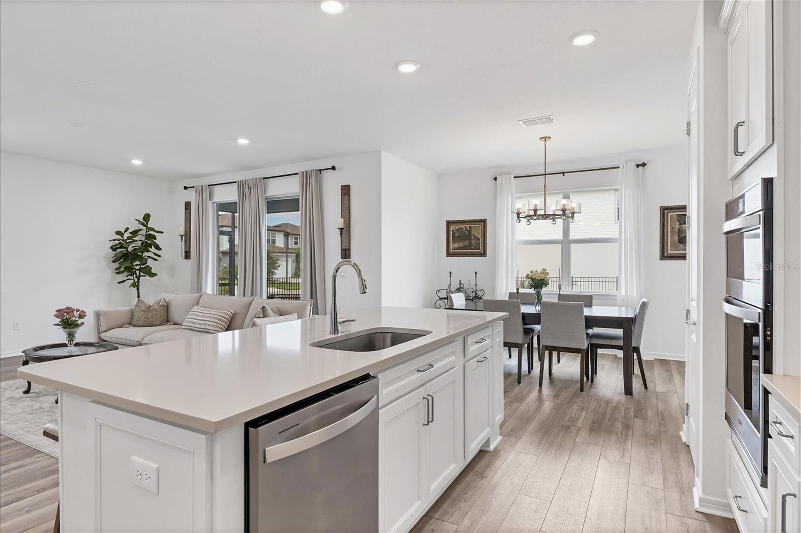 Image 14 of 58 For 9528 Lamine Way