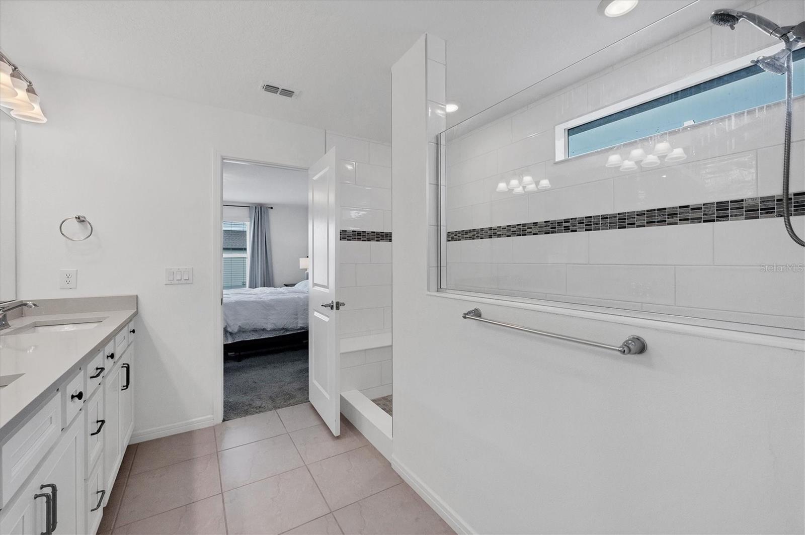 Image 22 of 58 For 9528 Lamine Way