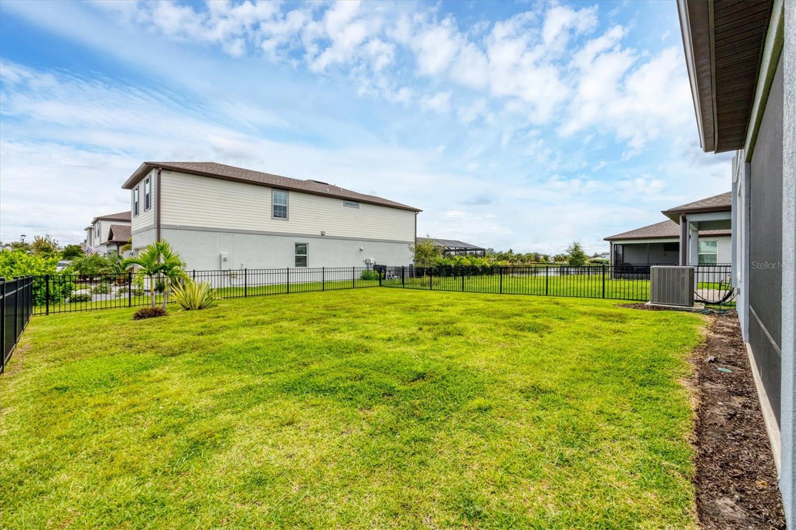 Image 34 of 58 For 9528 Lamine Way