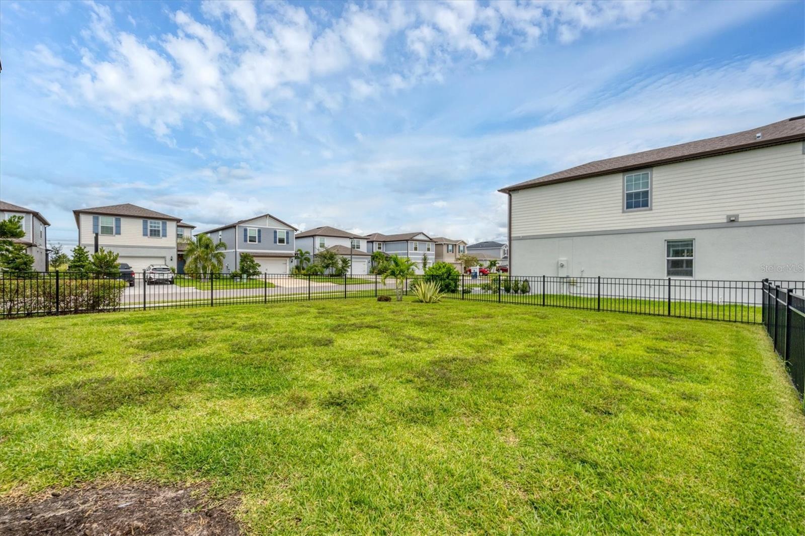 Image 35 of 58 For 9528 Lamine Way