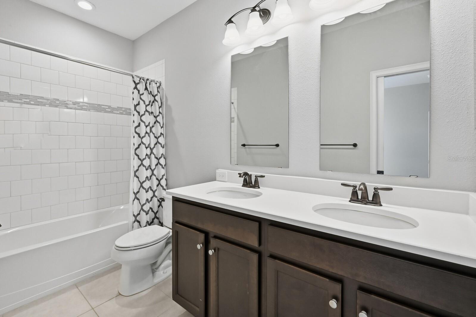 Image 33 of 45 For 5539 70th Drive E