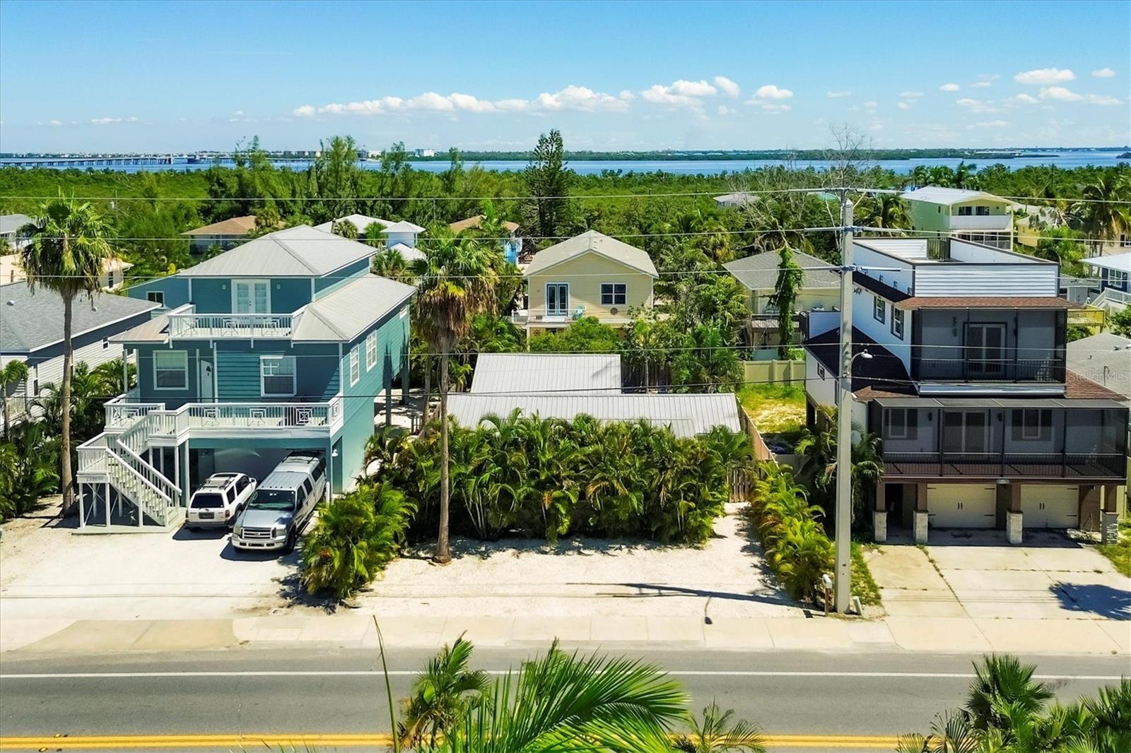 Image 9 of 43 For 2913 Gulf Drive