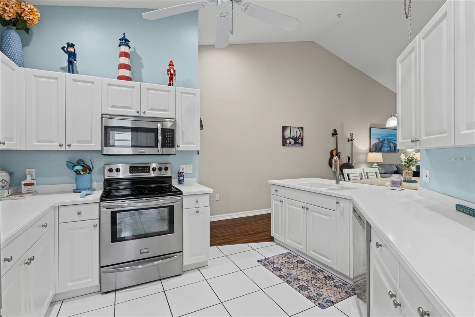 Image 17 of 75 For 6736 Fairview Terrace 6736