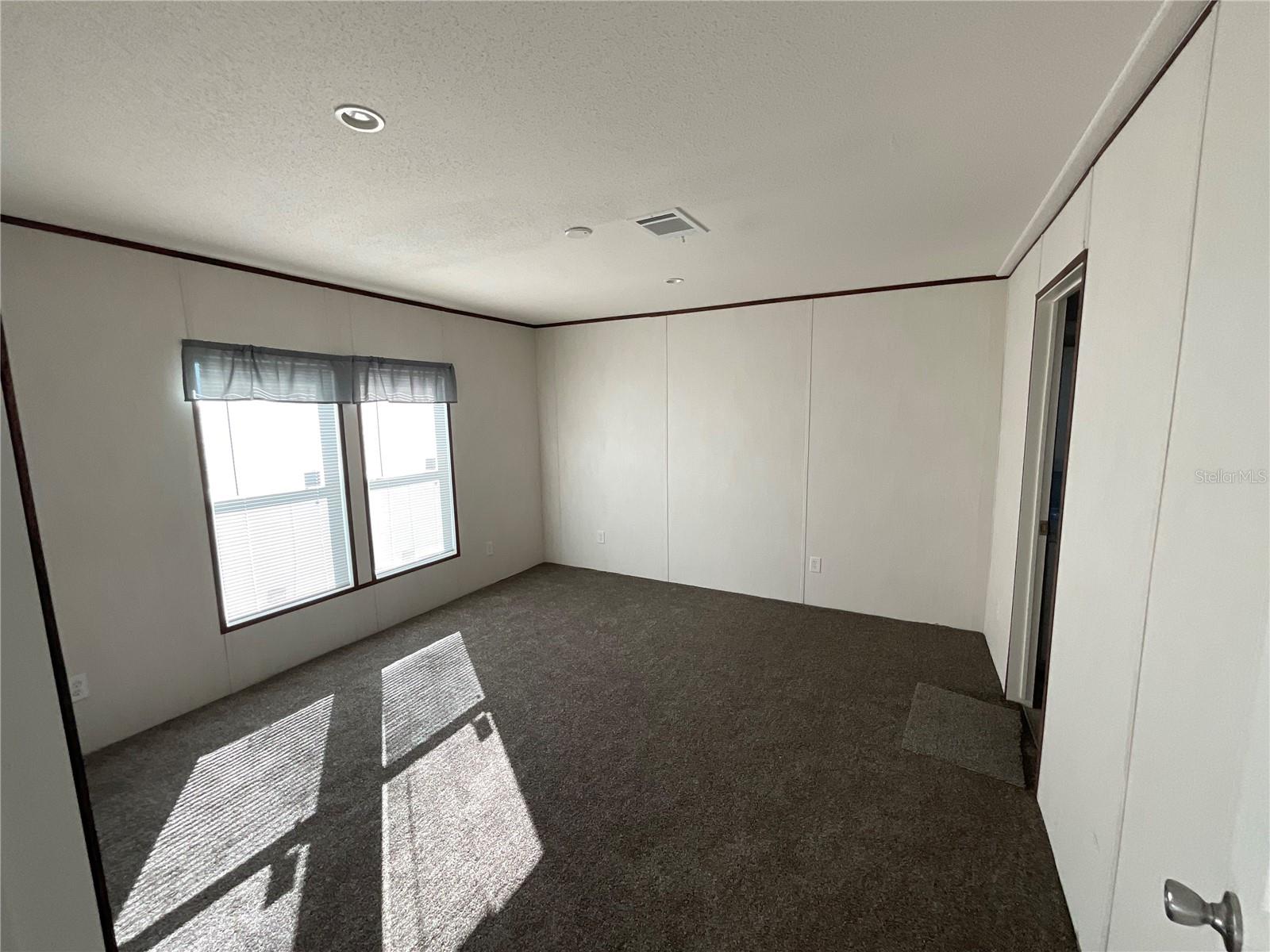 Image 5 of 16 For 4327 Airport Road