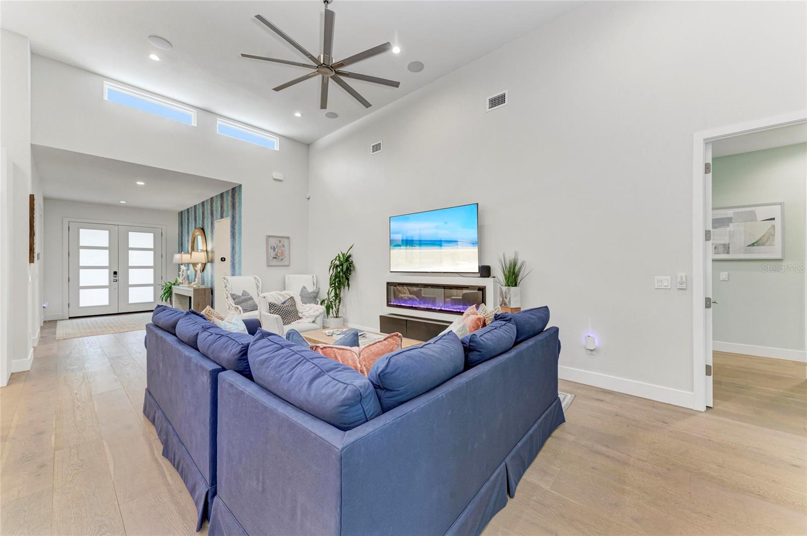 Image 12 of 67 For 2524 Arlington Street