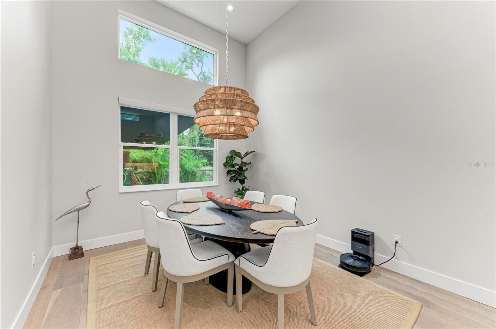Image 14 of 67 For 2524 Arlington Street