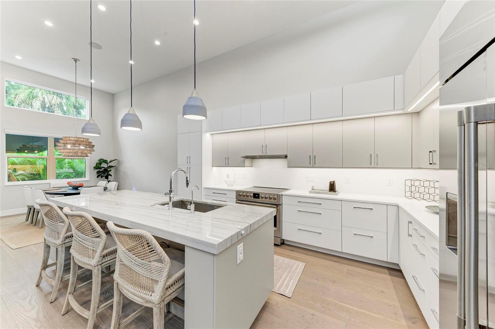 Image 22 of 67 For 2524 Arlington Street