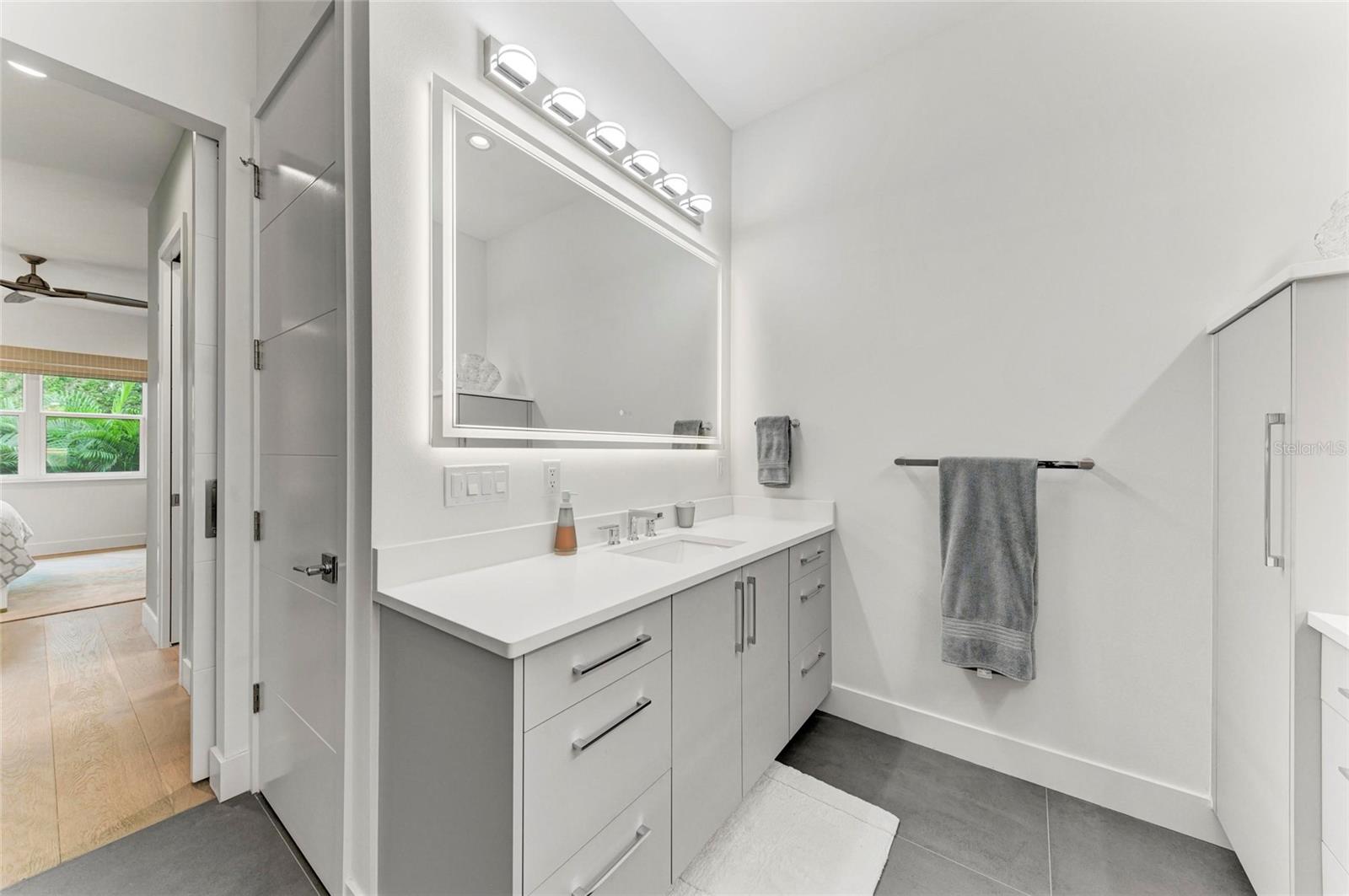 Image 34 of 67 For 2524 Arlington Street