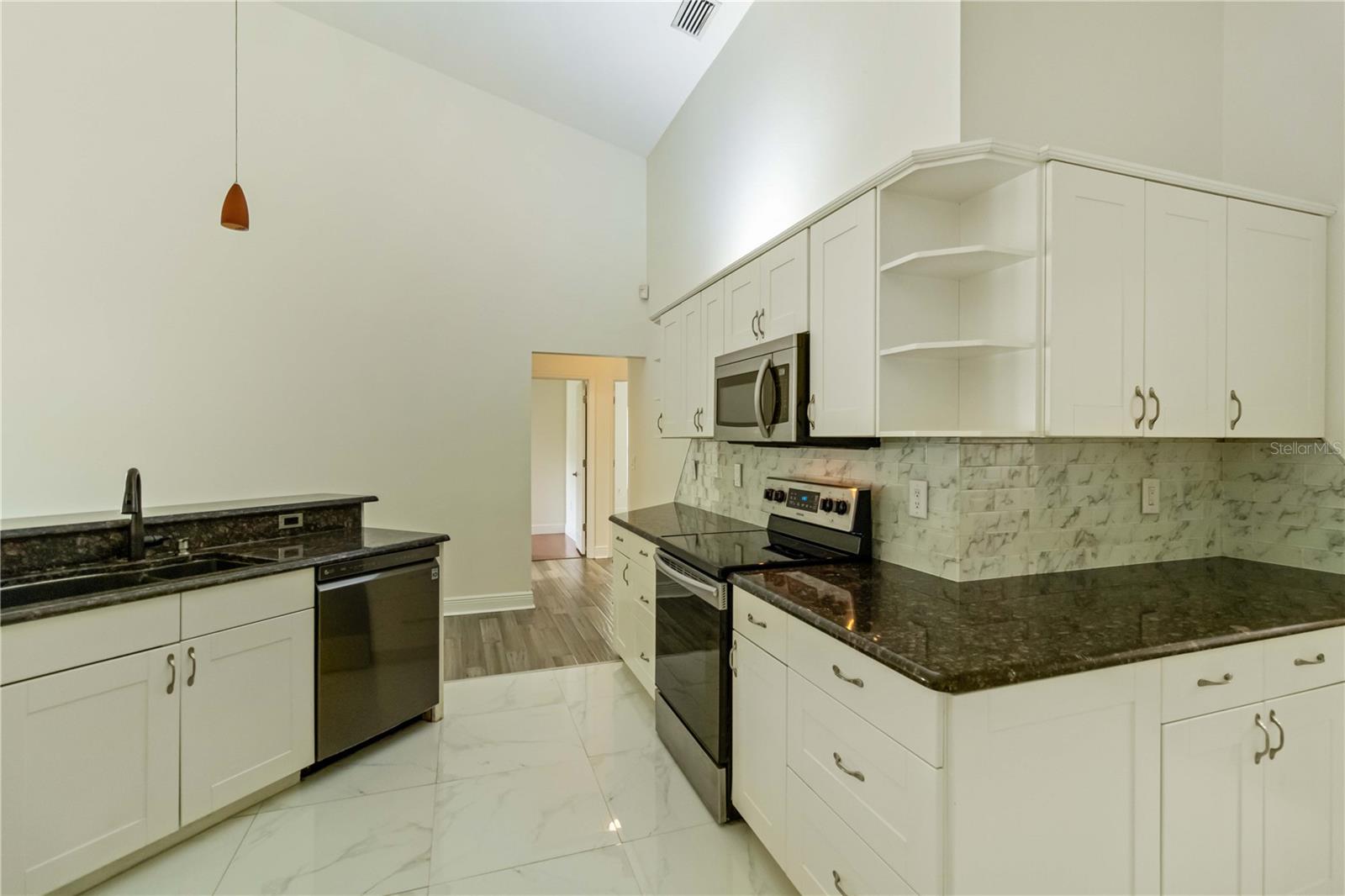 Image 10 of 48 For 7313 52nd Drive E