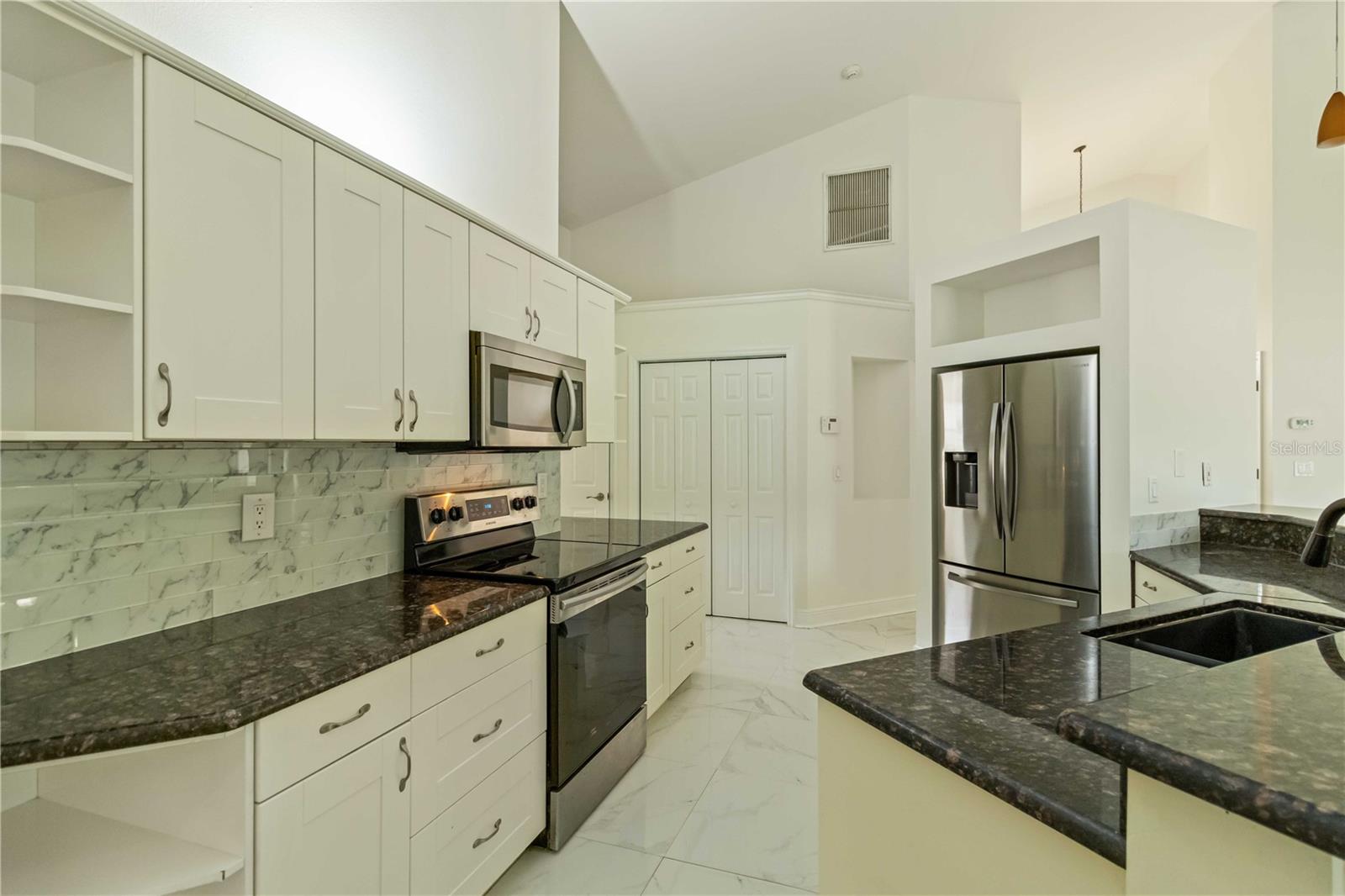 Image 11 of 48 For 7313 52nd Drive E