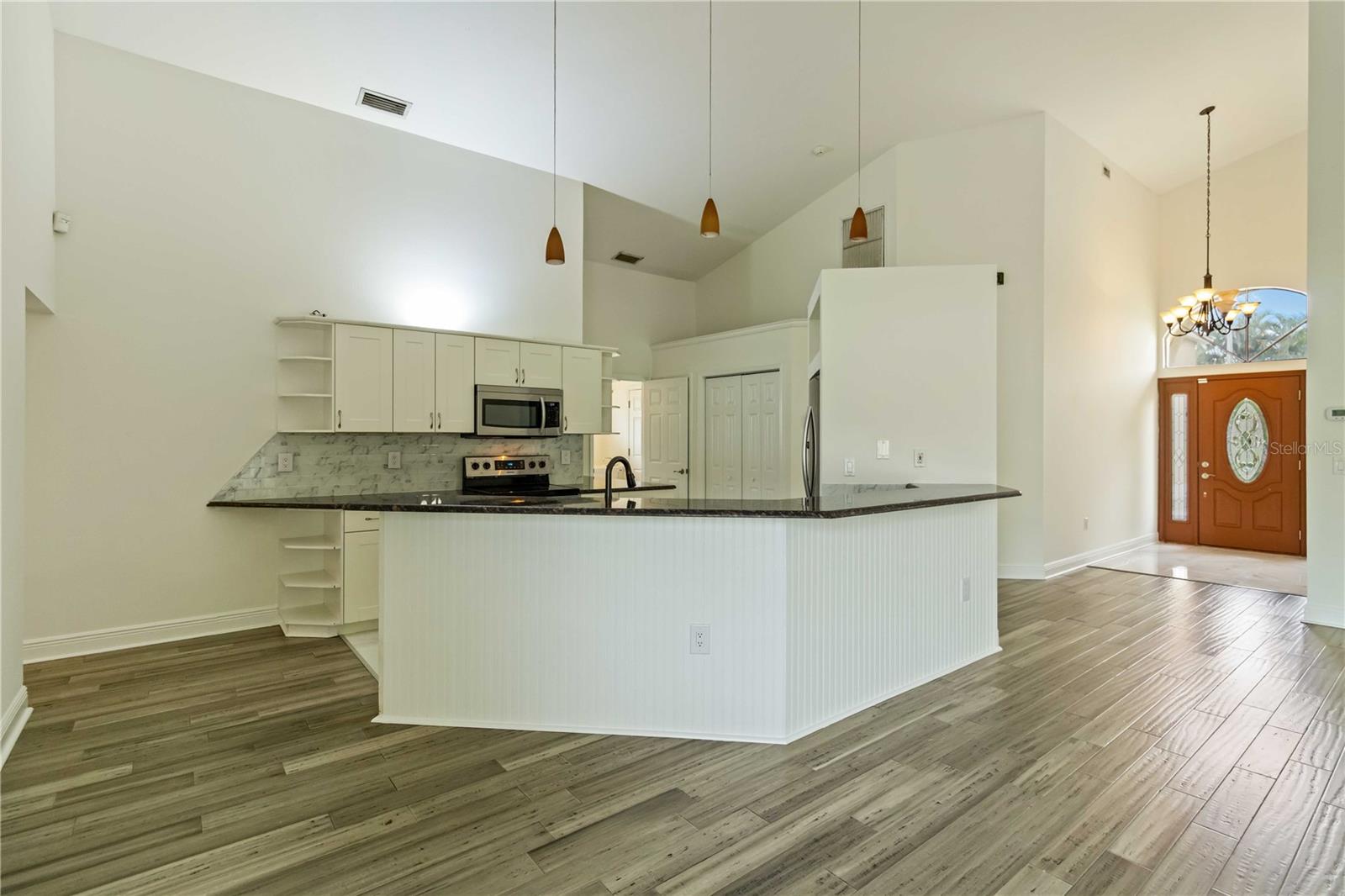 Image 7 of 48 For 7313 52nd Drive E
