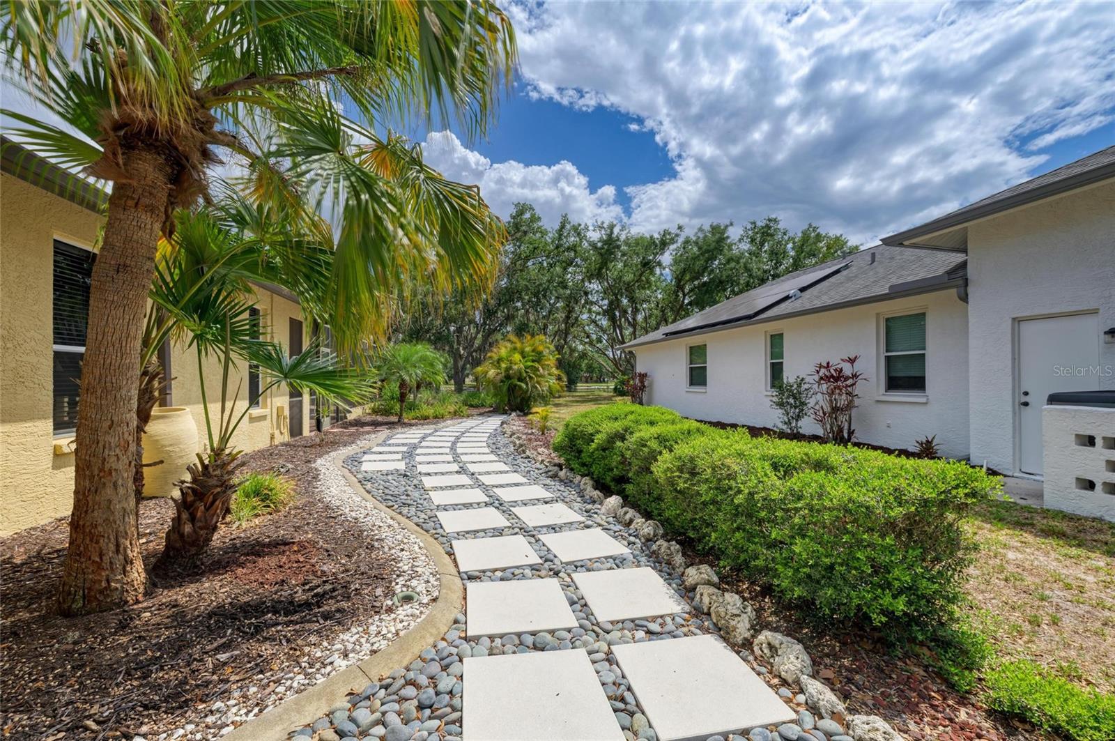 Image 84 of 98 For 127 Mill Run E