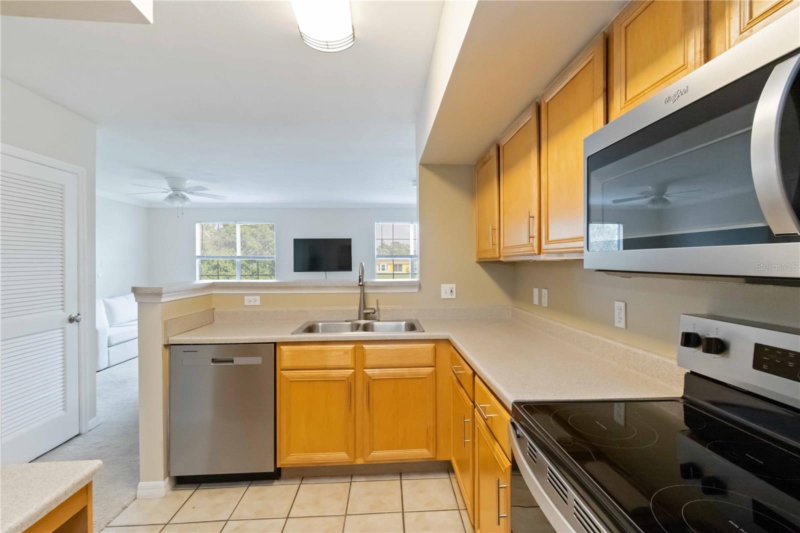 Image 11 of 41 For 1050 Villagio Circle 107