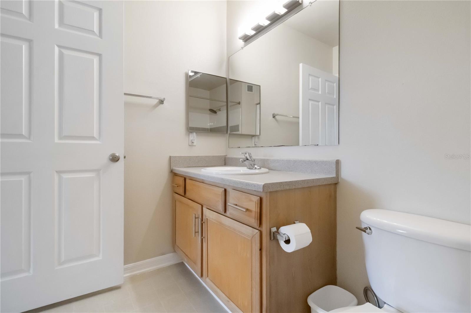 Image 18 of 41 For 1050 Villagio Circle 107