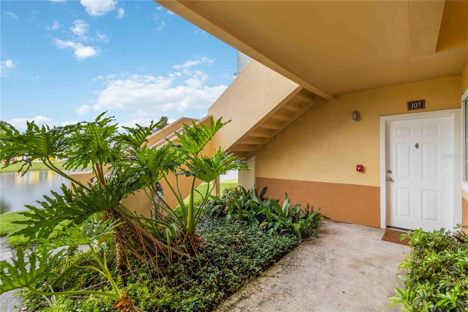 Image 3 of 41 For 1050 Villagio Circle 107