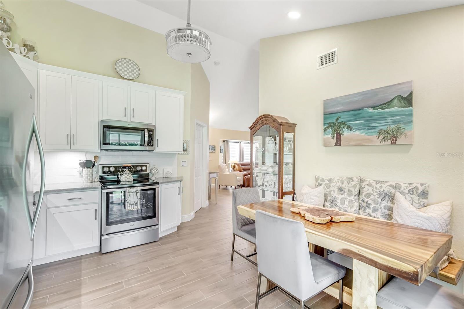 Image 10 of 28 For 18733 Macgill Avenue