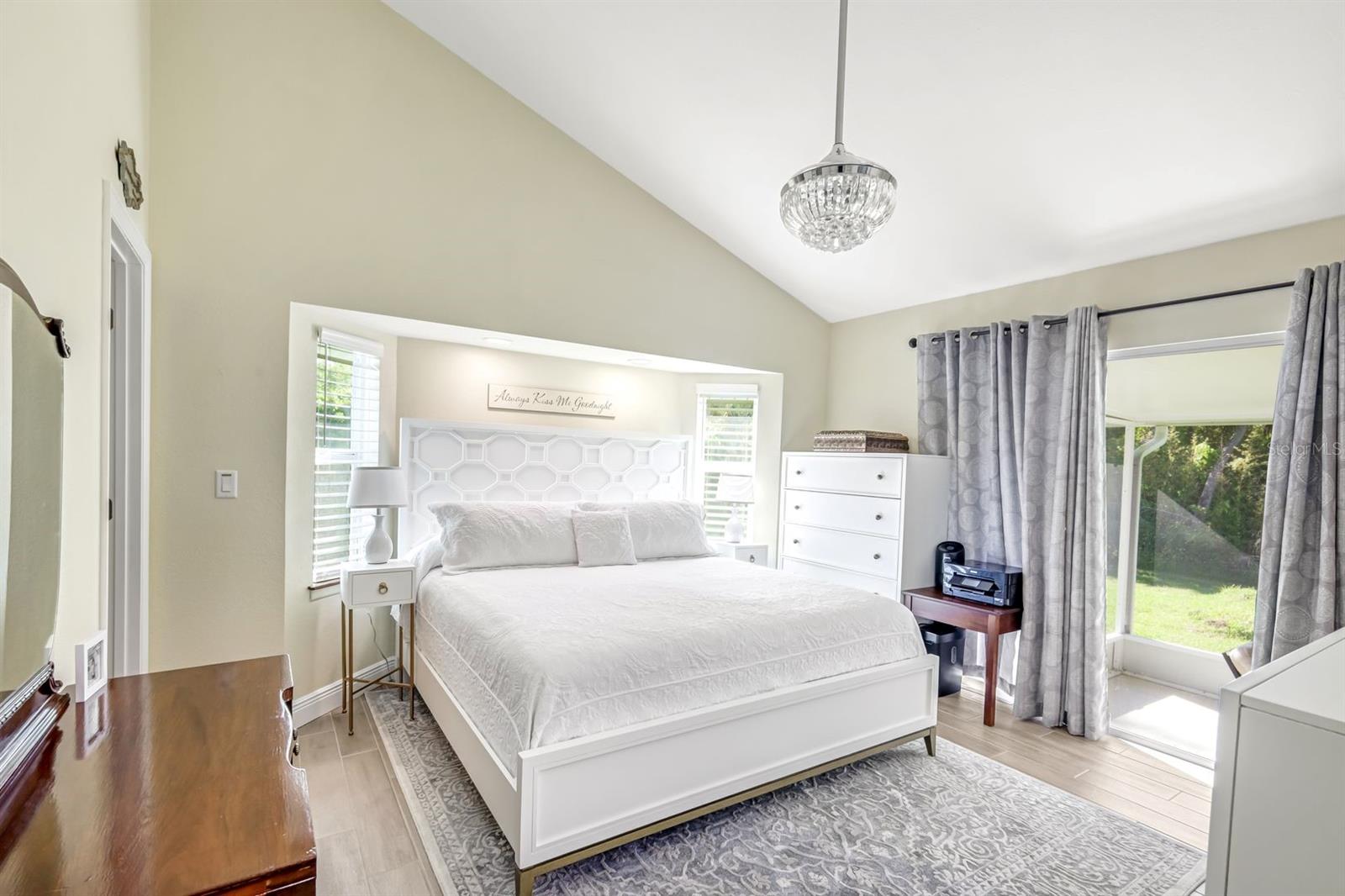 Image 13 of 28 For 18733 Macgill Avenue